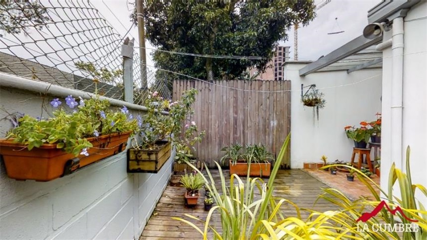 Casa de 3 alcobas en venta en Loma De Las Brujas, Envigado, 133 m² · foto 3 de 10