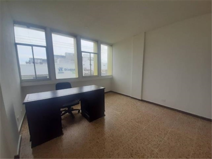 Oficina en Arriendo - Vista 2