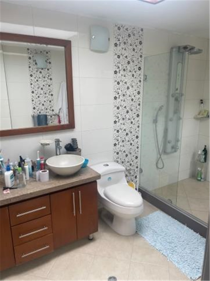 Casa de 5 alcobas en venta en Tunja, Tunja, 1300 m² · foto 5 de 8