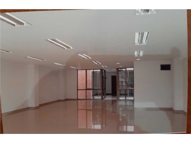 Edificio en Arriendo - Más