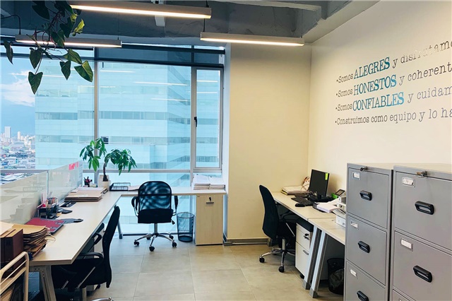 Oficina en venta en Manila, Medellín, 63 m² · foto 2 de 9