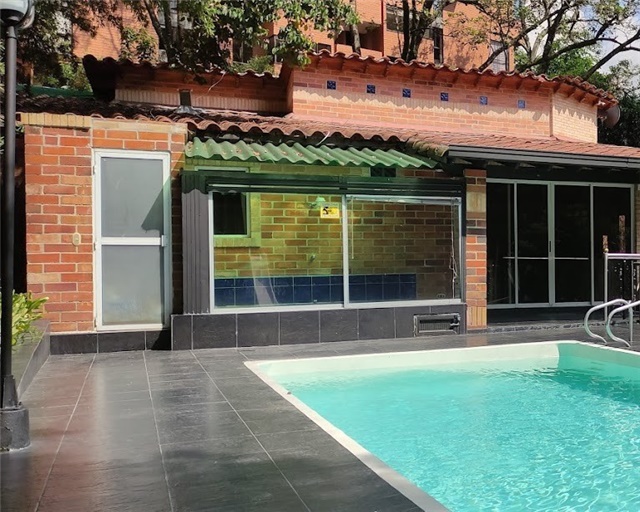 Casa de 2 alcobas en venta en La Frontera, Envigado, 360 m² · foto 10 de 14