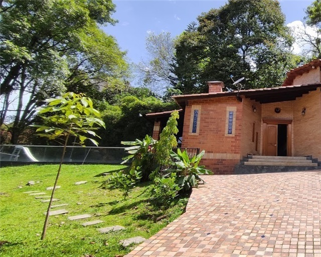 Casa de 2 alcobas en venta en La Frontera, Envigado, 360 m² · foto 12 de 14