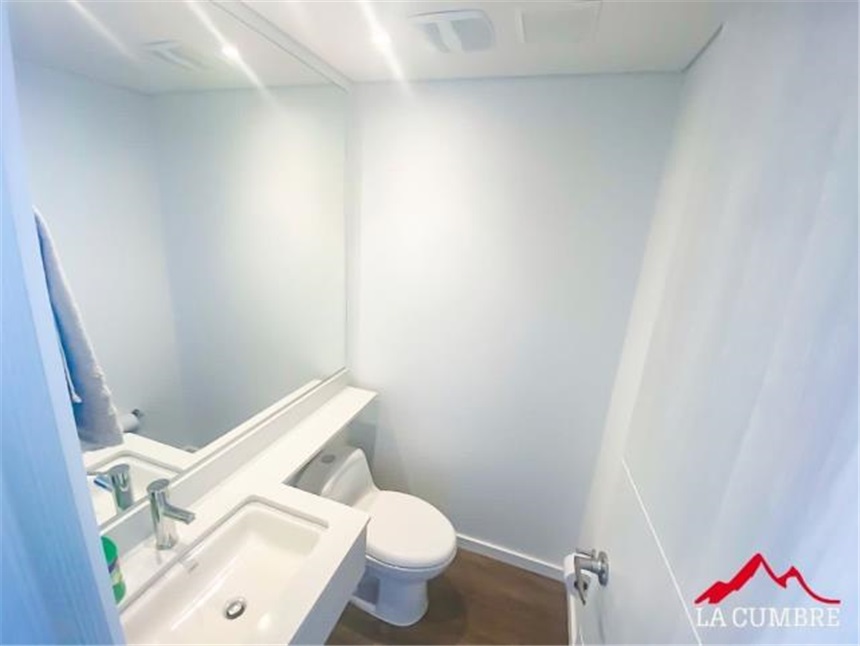 Apartamento en arriendo en El Poblado, Medellín · foto 8 de 17
