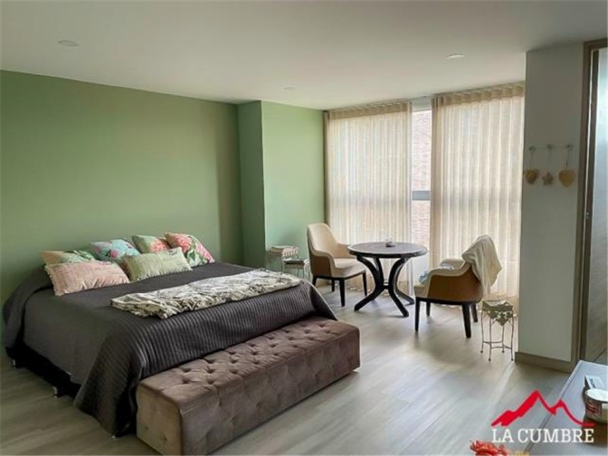 Apartamento de 3 alcobas en venta en Loma De Las Brujas, Envigado, 209 m² · foto 6 de 7