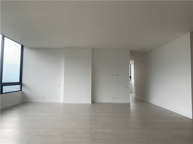 Apartamento en venta en Loma De Las Brujas, Envigado · foto 3 de 19