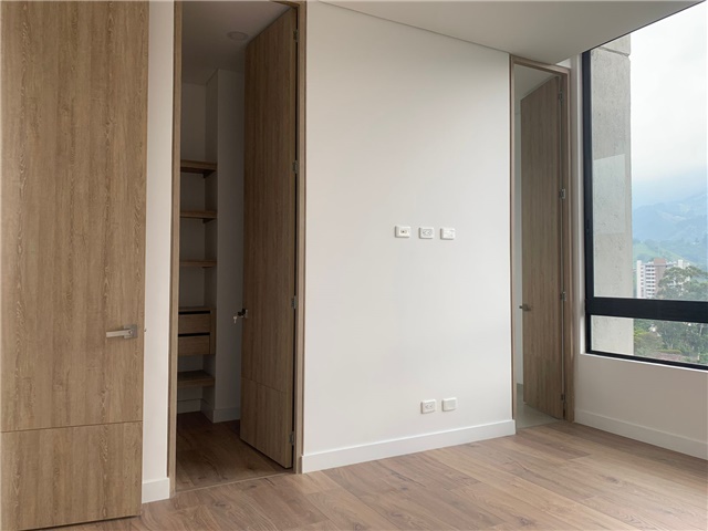 Apartamento en venta en Loma De Las Brujas, Envigado · foto 11 de 19