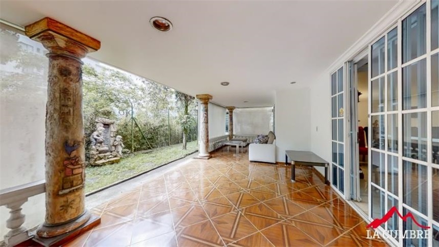 Casa de 6 alcobas en venta en Granizal, Medellín, 330 m² · foto 2 de 19