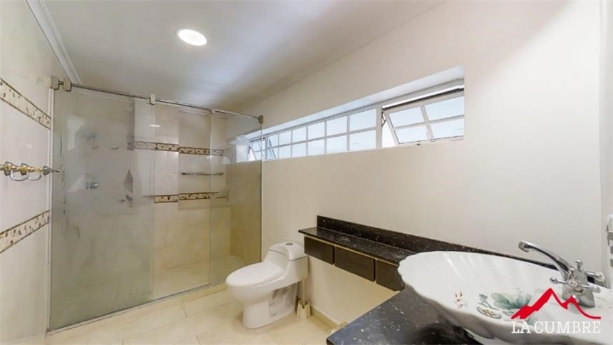 Casa de 6 alcobas en venta en Granizal, Medellín, 330 m² · foto 8 de 19
