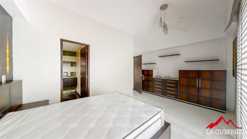 Casa de 6 alcobas en venta en Granizal, Medellín, 330 m² · foto 18 de 19