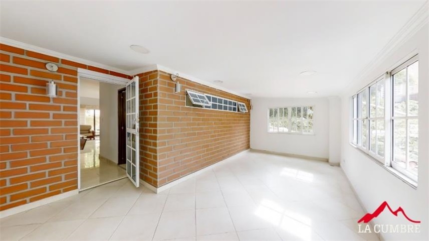 Casa de 6 alcobas en venta en Granizal, Medellín, 330 m² · foto 7 de 19