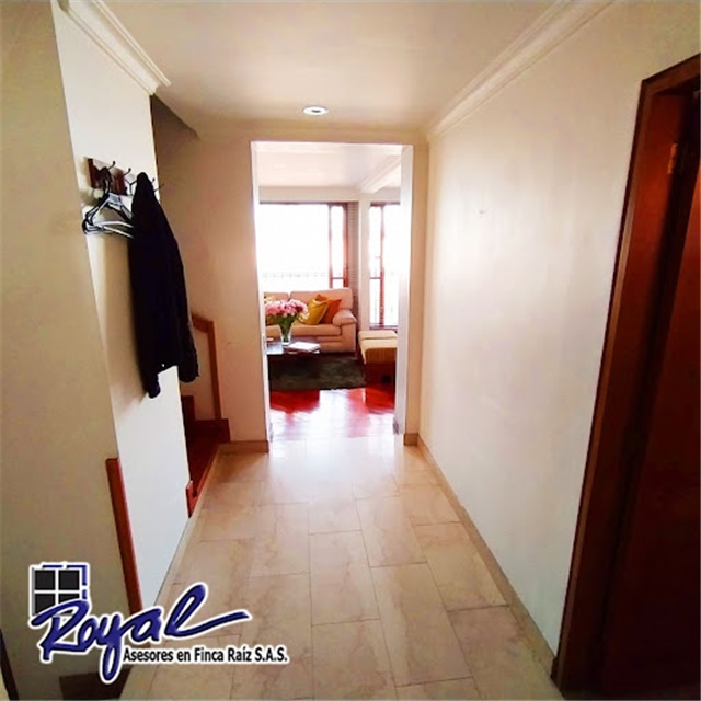 Casa en venta en Colina Campestre, Bogotá · foto 2 de 24