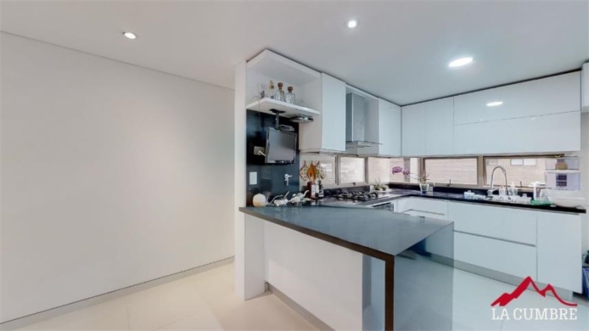 Apartamento de 3 alcobas en arriendo en La Florida, Medellín, 150 m² · foto 4 de 12
