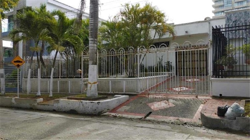 Casa en venta en El Poblado, Barranquilla · foto 2 de 23