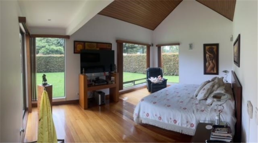 Casa de 5 alcobas en venta en Casa Blanca, Bogotá, 315 m² · foto 13 de 24