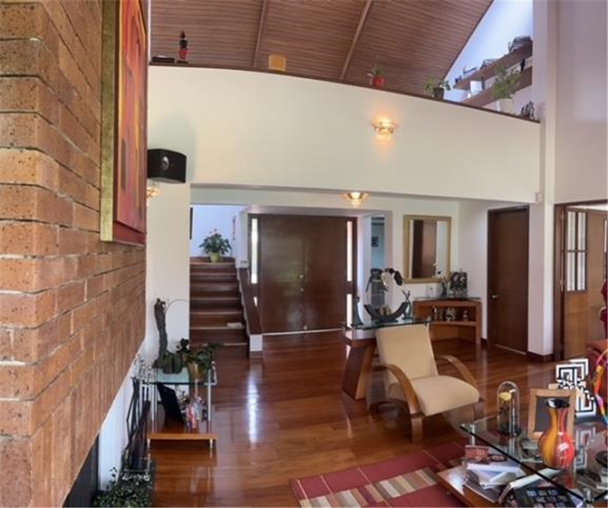 Casa de 5 alcobas en venta en Casa Blanca, Bogotá, 315 m² · foto 3 de 24