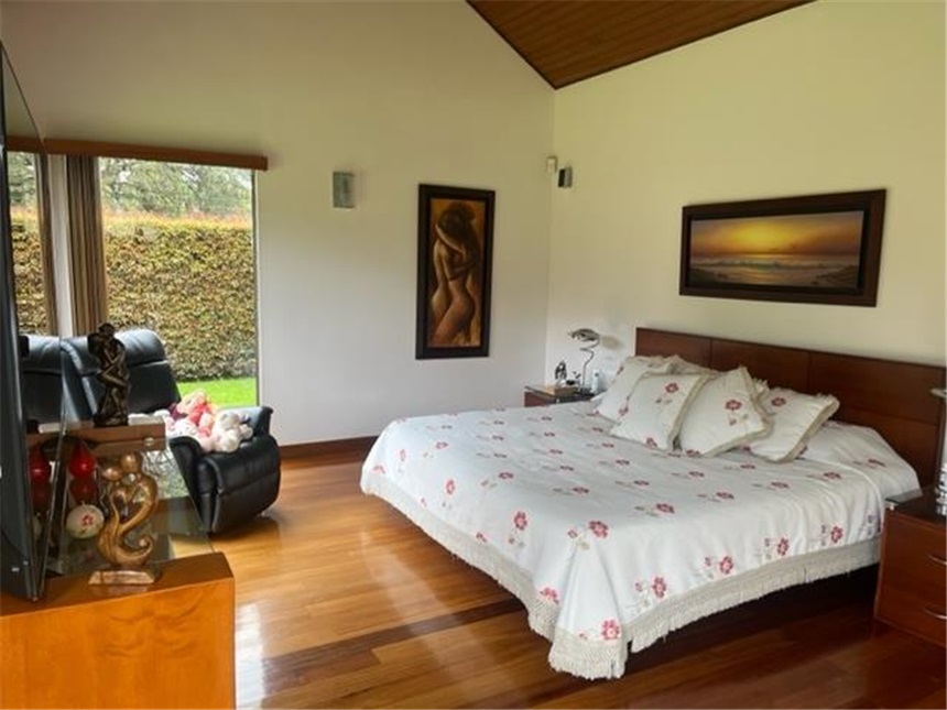 Casa de 5 alcobas en venta en Casa Blanca, Bogotá, 315 m² · foto 15 de 24