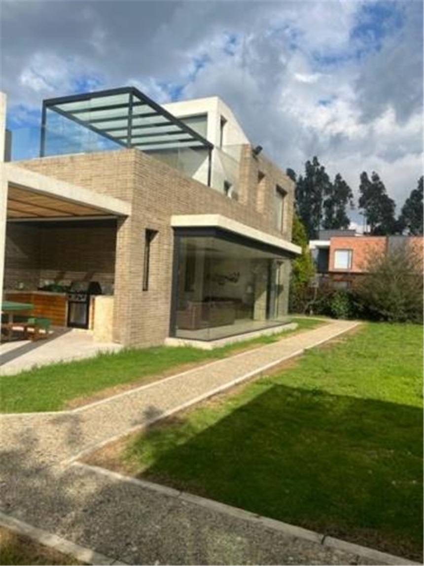 Casa de 5 alcobas en venta en Engativá, Bogotá, 600 m² · foto 19 de 24