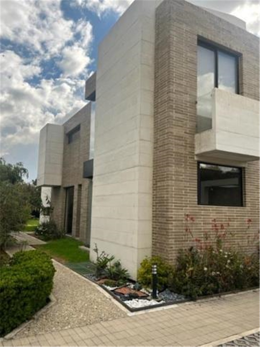 Casa de 5 alcobas en venta en Engativá, Bogotá, 600 m² · foto 12 de 24