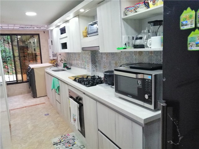 Apartamento de 3 alcobas en venta en El Diamante 2, Medellín, 152 m² · foto 4 de 14