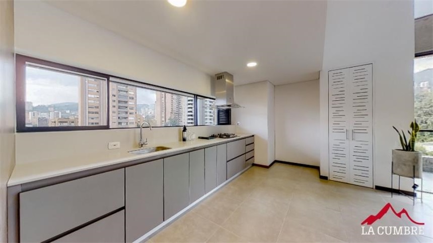 Apartamento de 3 alcobas en arriendo en Alejandría, Medellín, 180 m² · foto 3 de 12