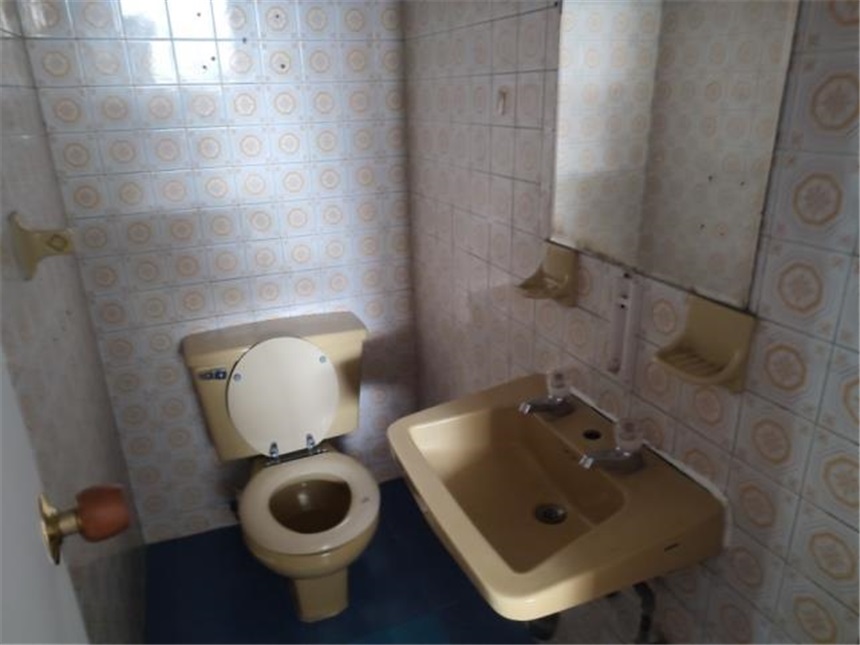 Local en Arriendo - Más