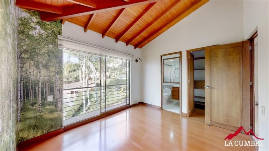 Casa de 3 alcobas en venta en El Tesoro, Medellín, 278 m² · foto 12 de 16