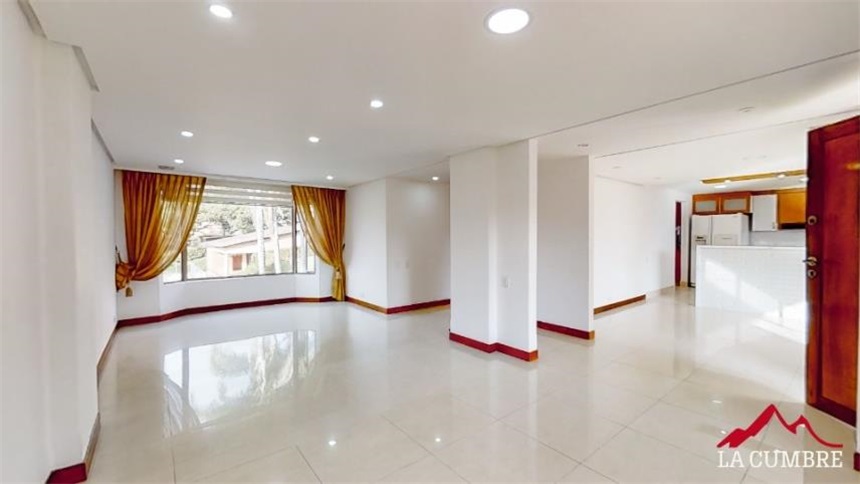 Casa de 3 alcobas en venta en El Tesoro, Medellín, 278 m² · foto 8 de 16