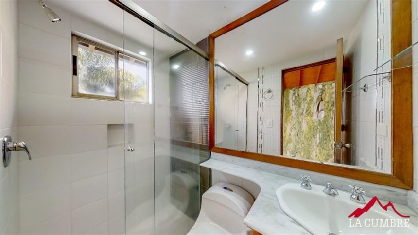 Casa de 3 alcobas en venta en El Tesoro, Medellín, 278 m² · foto 10 de 16