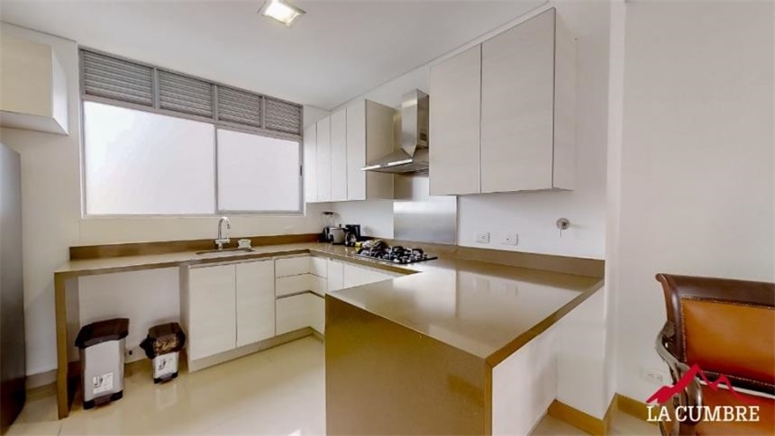 Apartamento de 3 alcobas en arriendo en La Florida, Medellín, 200 m² · foto 8 de 16