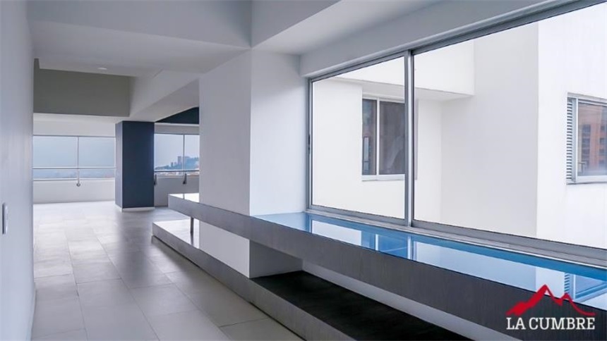 Apartamento de 5 alcobas en arriendo en San Lucas, Medellín, 770 m² · foto 7 de 12