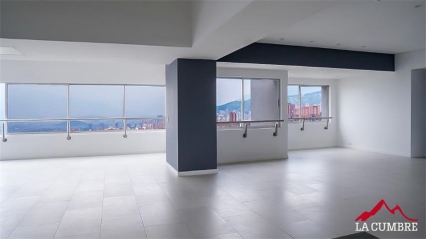 Apartamento de 5 alcobas en arriendo en San Lucas, Medellín, 770 m² · foto 2 de 12