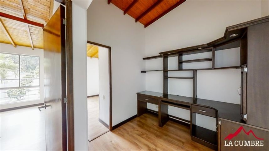 Casa de 3 alcobas en venta en El Esmeraldal, Envigado, 150 m² · foto 9 de 12