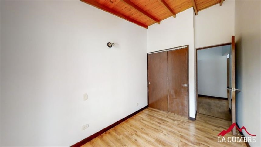 Casa de 3 alcobas en venta en El Esmeraldal, Envigado, 150 m² · foto 12 de 12