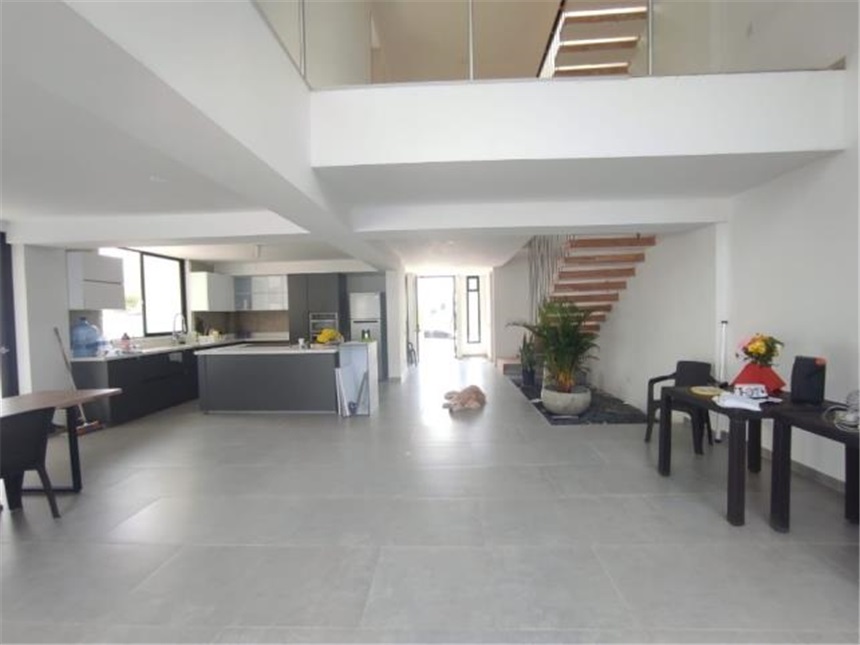 Casa de 4 alcobas en venta en Cristobal Colon, Cali, 350 m² · foto 3 de 18
