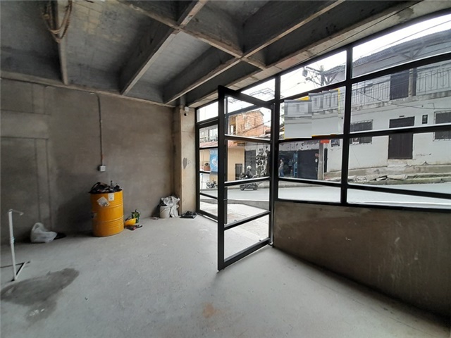 Local en Arriendo - Vista 2
