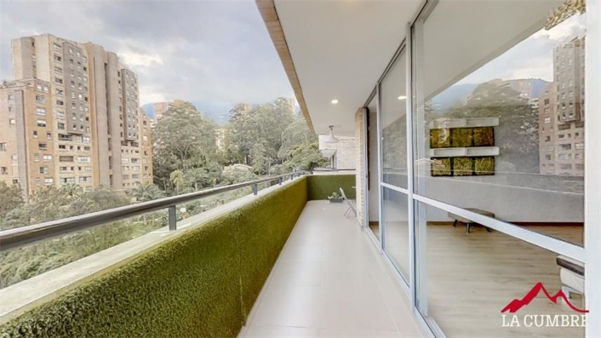 Apartamento de 3 alcobas en arriendo en Los Balsos, Medellín, 160 m² · foto 3 de 12