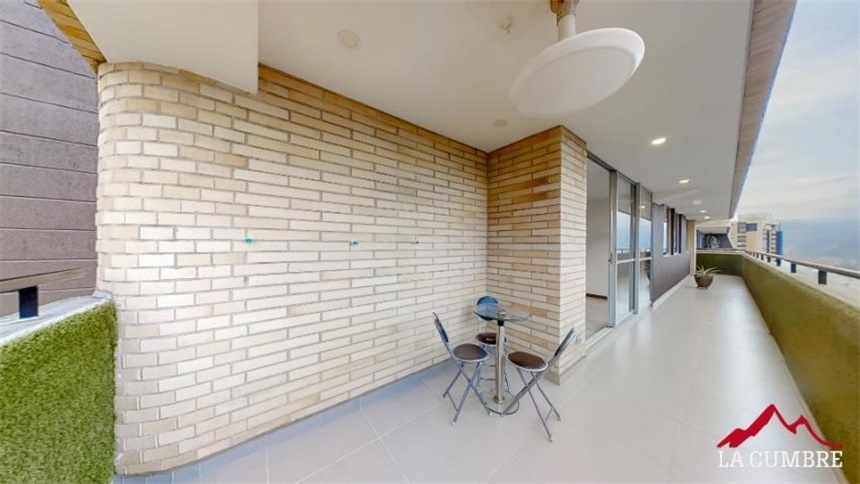 Apartamento de 3 alcobas en arriendo en Los Balsos, Medellín, 160 m² · foto 2 de 12