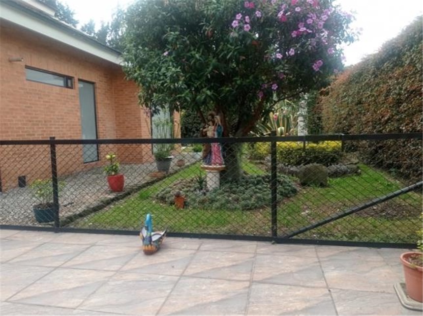 Casa de 3 alcobas en venta en Cr. Valles De Cajica, Cajicá, 889 m² · foto 9 de 24