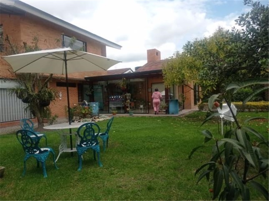 Casa de 3 alcobas en venta en Cr. Valles De Cajica, Cajicá, 889 m² · foto 4 de 24