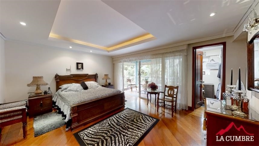 Casa de 4 alcobas en venta en Los Naranjos, Medellín, 400 m² · foto 16 de 18