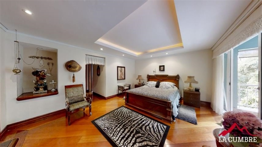 Casa de 4 alcobas en venta en Los Naranjos, Medellín, 400 m² · foto 15 de 18