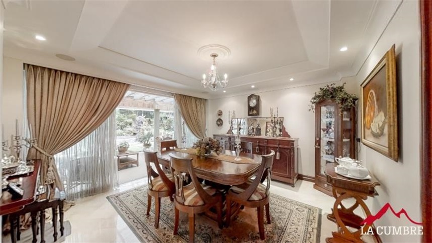 Casa de 4 alcobas en venta en Los Naranjos, Medellín, 400 m² · foto 10 de 18