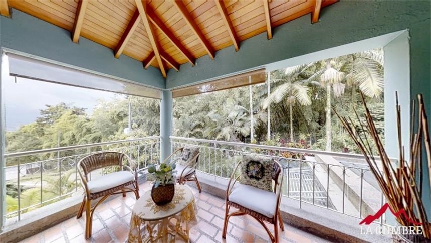 Casa de 4 alcobas en venta en Los Naranjos, Medellín, 400 m² · foto 17 de 18