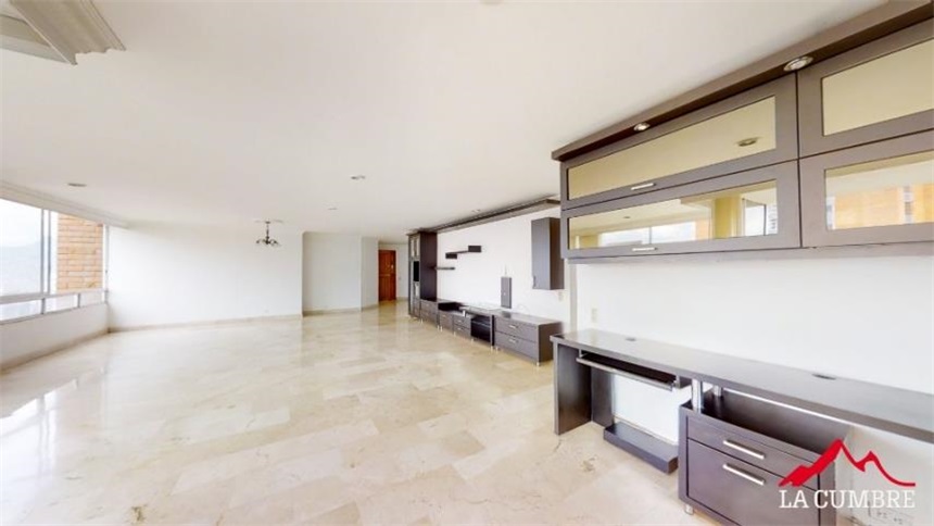 Apartamento de 3 alcobas en arriendo en Los Naranjos, Medellín, 173 m² · foto 6 de 11