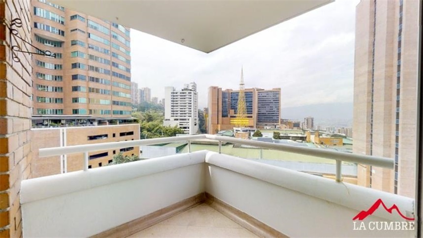 Apartamento de 3 alcobas en arriendo en Los Naranjos, Medellín, 173 m² · foto 2 de 11