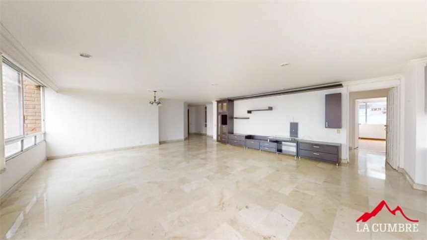 Apartamento de 3 alcobas en arriendo en Los Naranjos, Medellín, 173 m² · foto 7 de 11