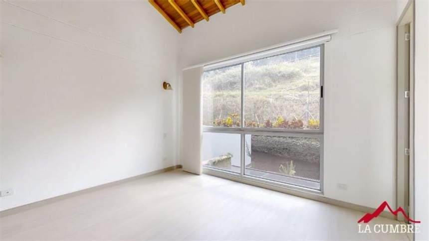 Casa de 3 alcobas en arriendo en Montessori, Envigado, 200 m² · foto 10 de 12