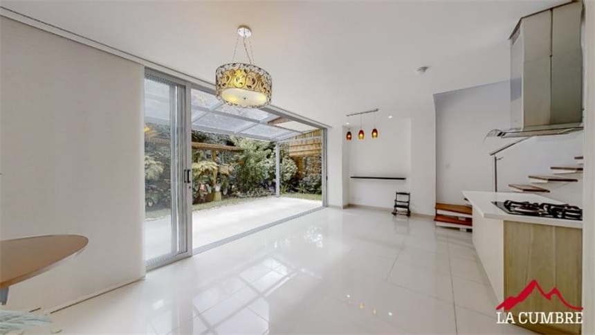 Casa de 3 alcobas en venta en Montessori, Envigado, 200 m² · foto 5 de 12