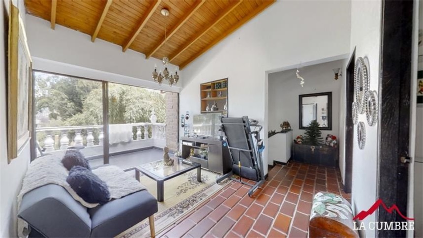 Casa de 3 alcobas en venta en El Tesoro, Medellín, 308 m² · foto 10 de 12